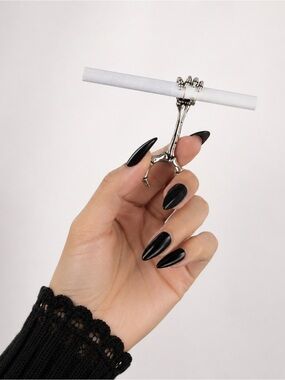 Eleanor ShuMark Antique style Silver Skeleton Hand Cigarette Holder NWT